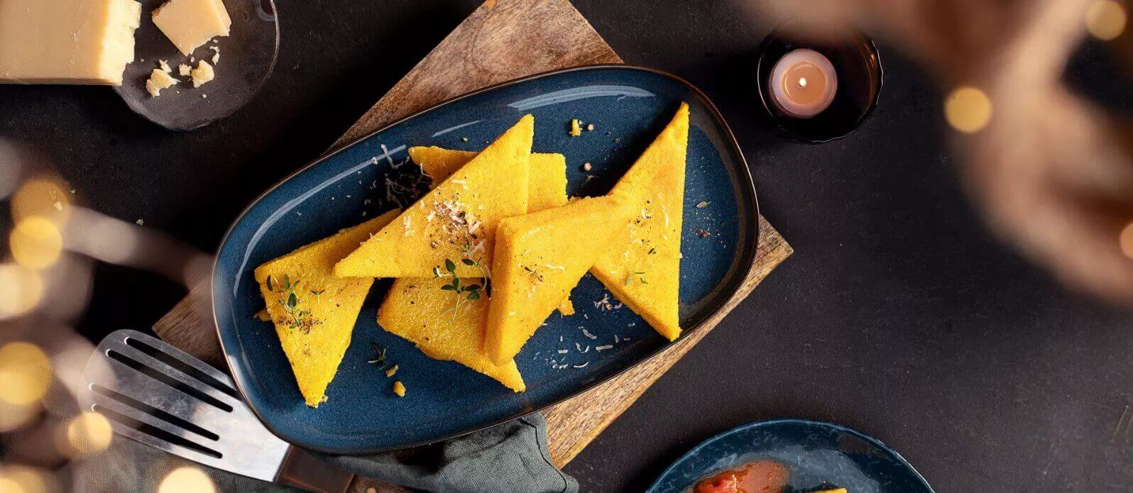 Jednoduchá smažená polenta se sýrem