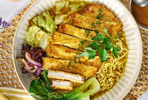 Kari řízek ramen s teriyaki omáčkou