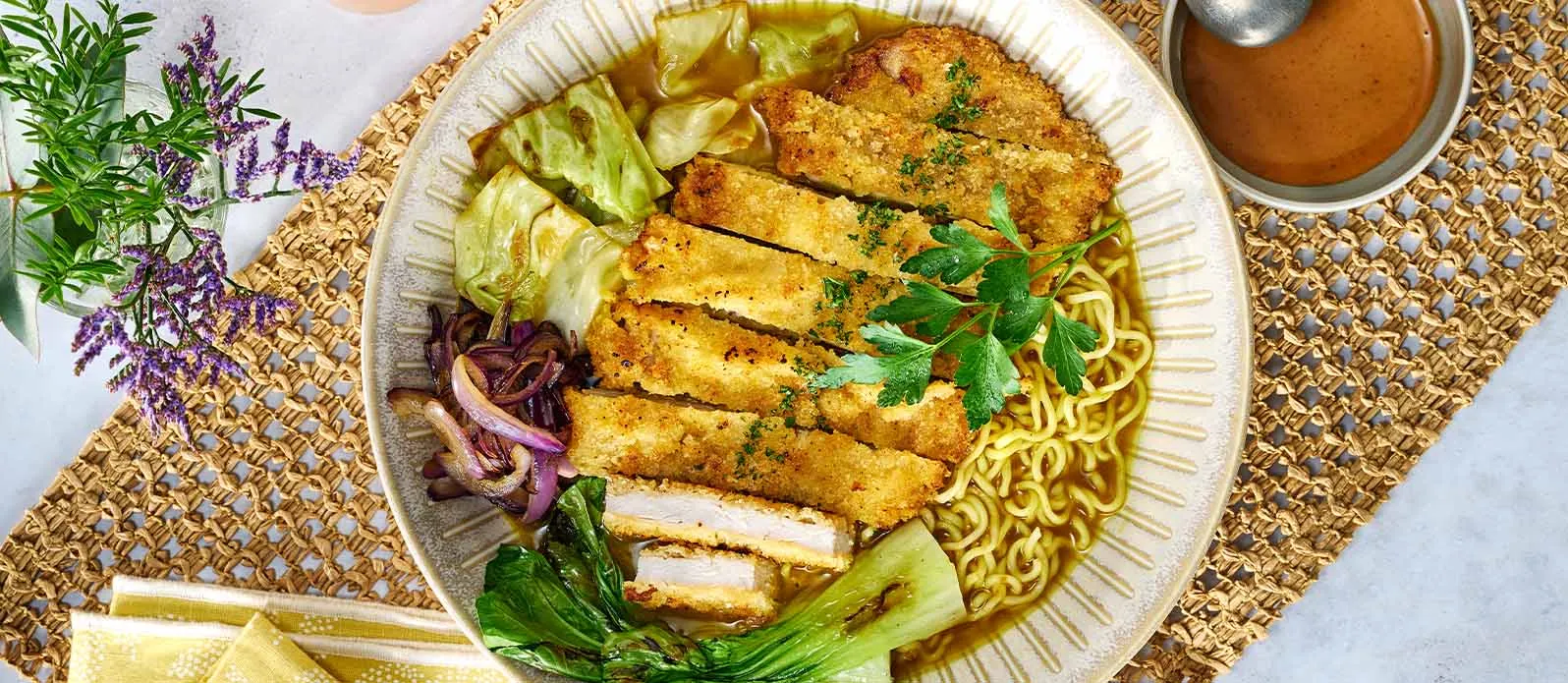 Kari řízek ramen s teriyaki omáčkou