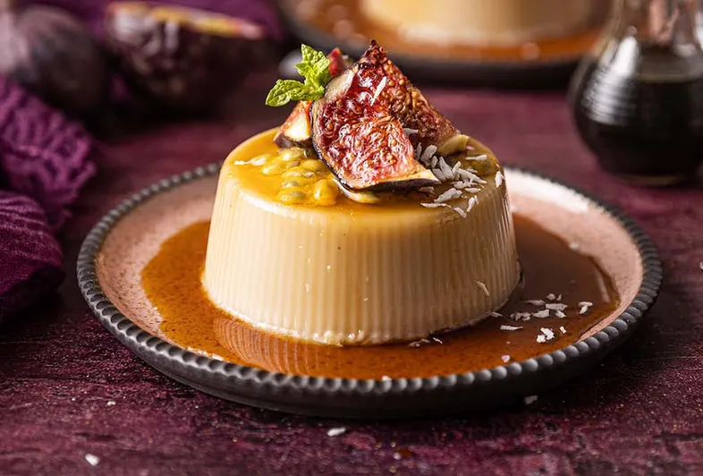 Kokosová panna cotta se sojovo-zázvorovým sirupem