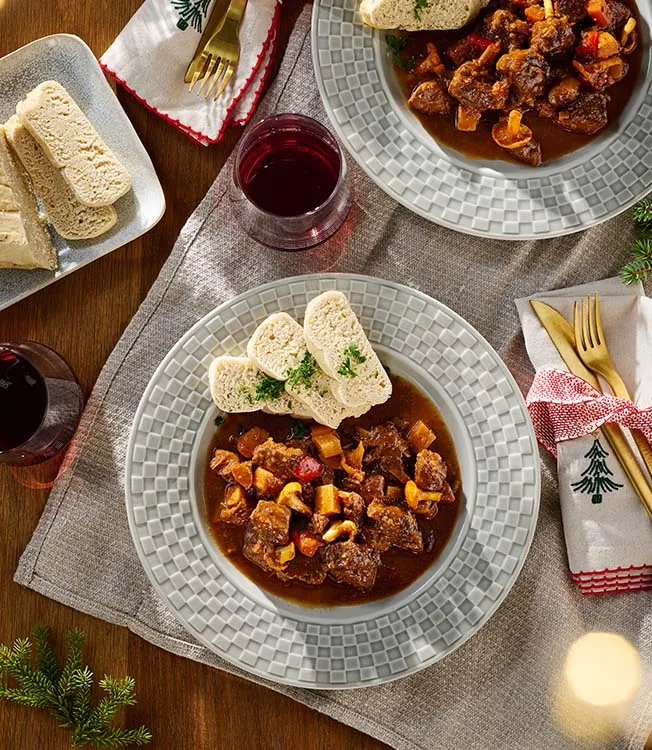 Zvěřinový guláš s houbami