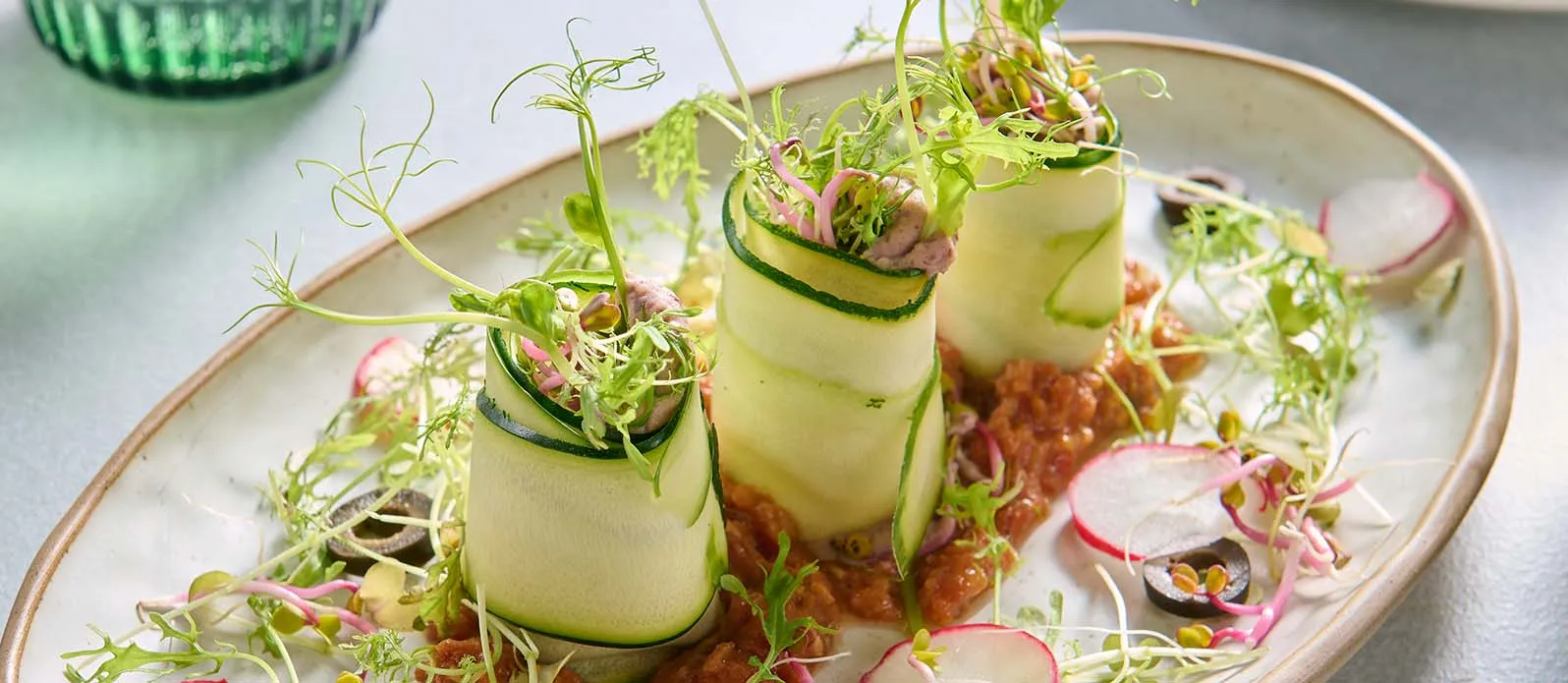 Cuketové cannelloni s fazolemi a hráškem