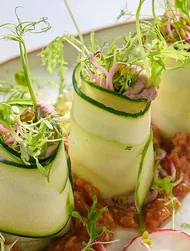 Cuketové cannelloni s fazolemi a hráškem