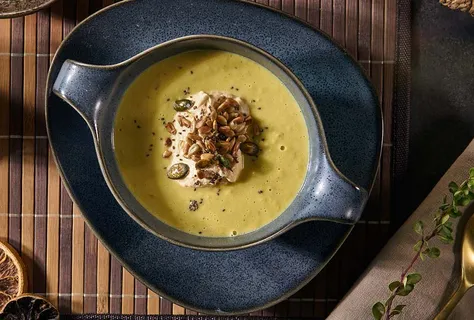 Krémová kukuřičná polévka s křupavými zrníčky