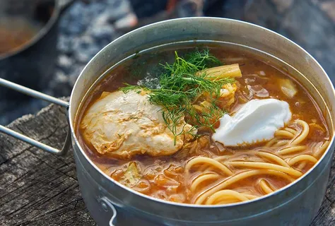 Kimchi zelňačka se ztraceným vejcem