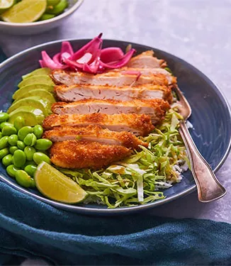 Poke bowl s křupavým kuřetem
