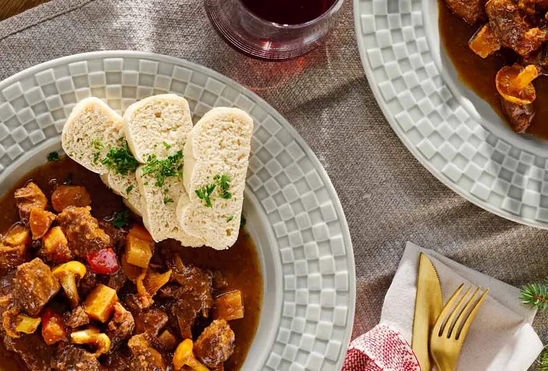 Zvěřinový guláš s houbami