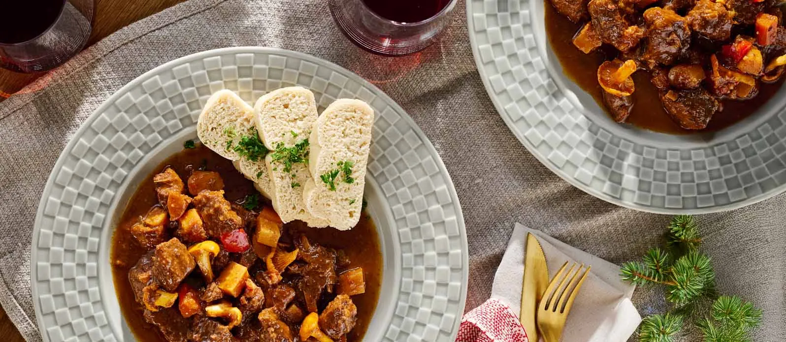 Zvěřinový guláš s houbami