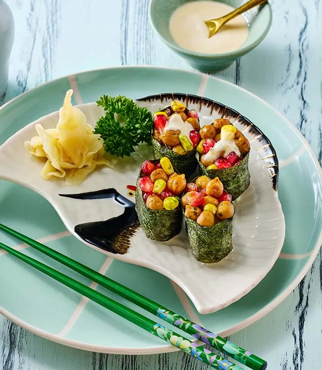 Veganské gunkan sushi s cizrnou