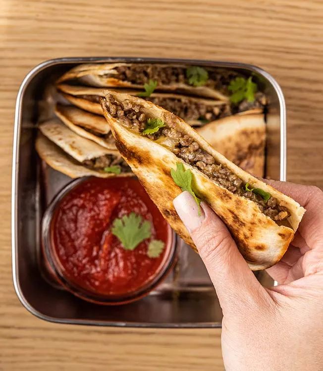 Quesadilla s hovězím masem a žampiony