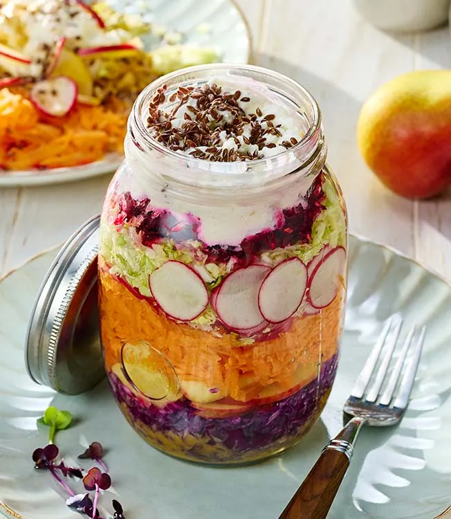 Duhový salát s miso dresinkem