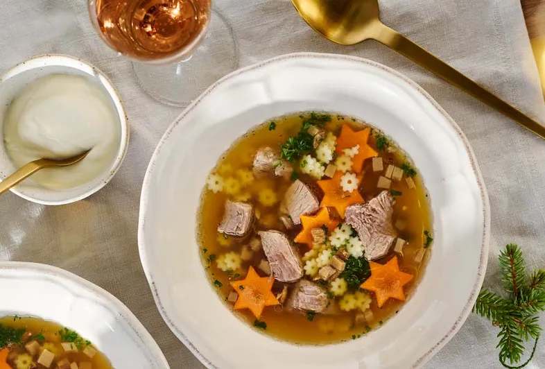 Sváteční česká polévka se sójovou omáčkou