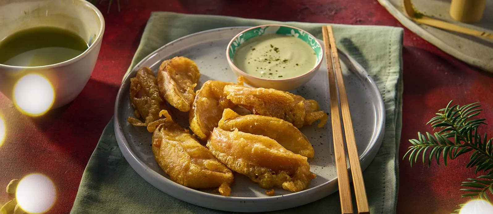 Tempura jablka se skořicí a matcha omáčkou