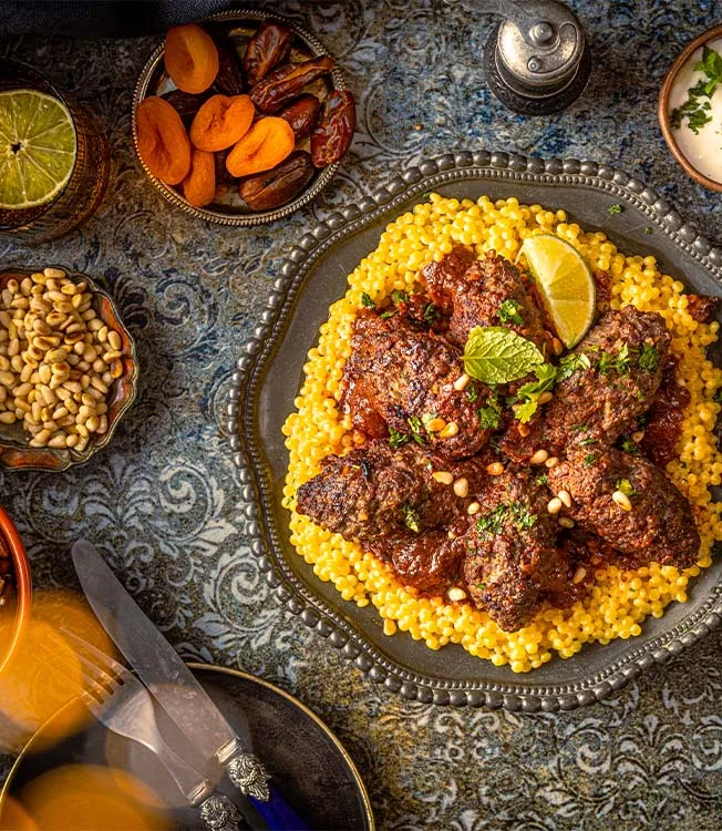 Hovězí kofty v husté rajčatovo-sójové omáčce