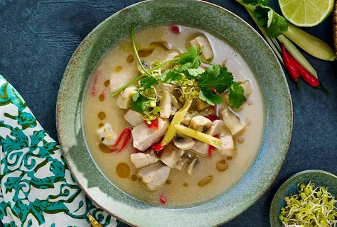 Tom kha gai s kuřecím masem