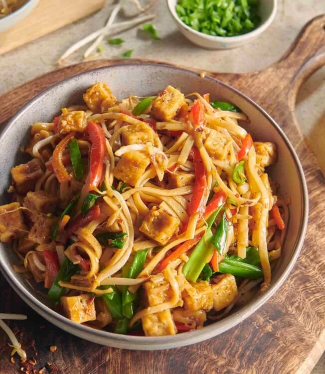 Restované nudle s tofu: Vegetariánské Chow Mein