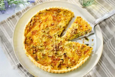 Quiche Lorraine s pórkem, slaninou a sójovou omáčkou